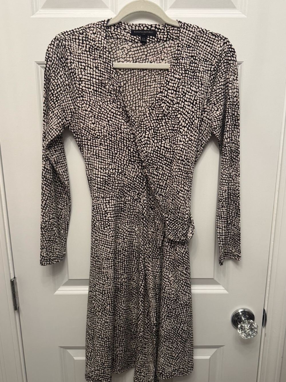Banana Republic Black and White Patterned Long Sleeve Wrap Dress